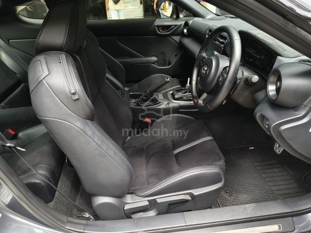 MAXLoan GR 86 RZ AT COUPE 2.0 LEATHER SEAT RWD - 3