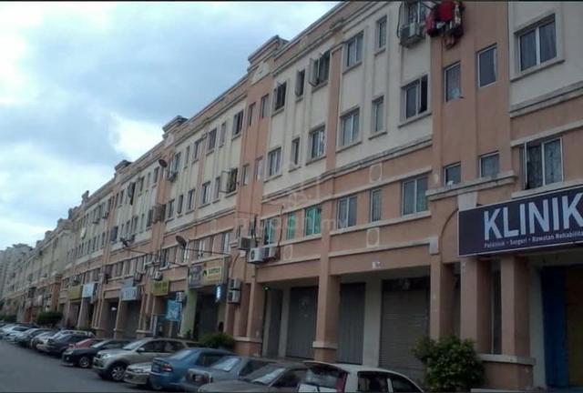 Room to Rent ( Preffered Female ) 1