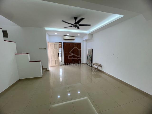 Fully Furnished Jalan Inang Bandar Bukit Raja House for Rent 1