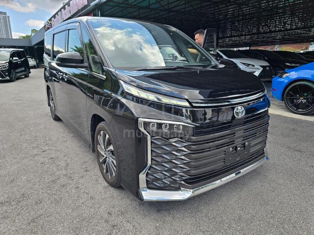 2022 Toyota VOXY 2.0 S-Z (A) power boot - 1