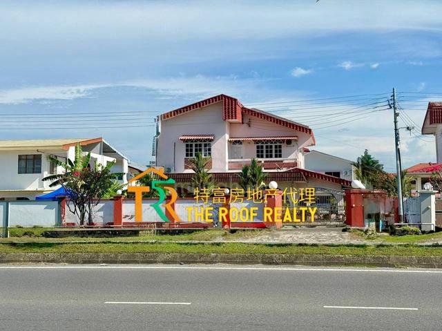Double Storey Detached House at Pujut 1