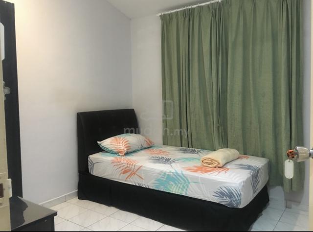 Room F for lady only 1