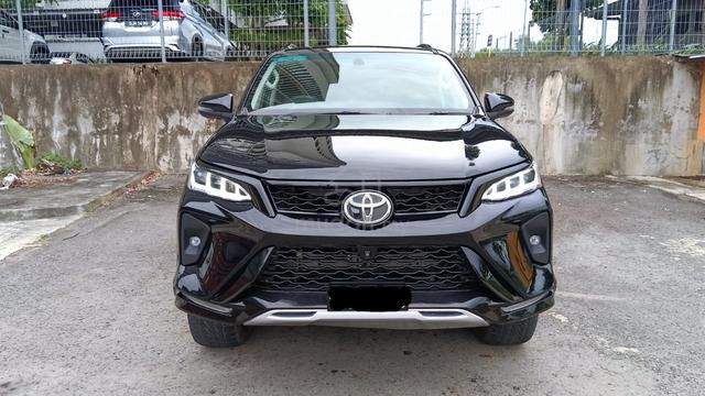 2018 Toyota Fortuner SRZ 2.7V TRD Sportivo 7Seater - 1