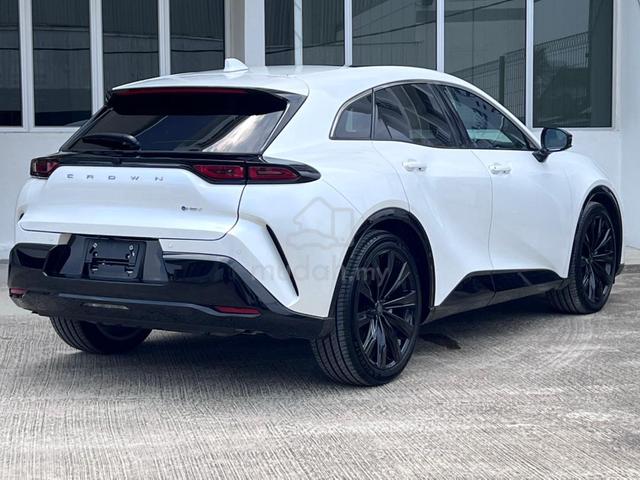 UNREG 2025 Toyota CROWN SPORT - 3