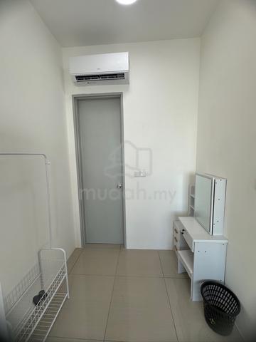 Master room for rent 4