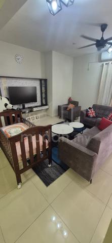 (Lower Unit) Elegan Residensi Townhouse Fully Furnished 1