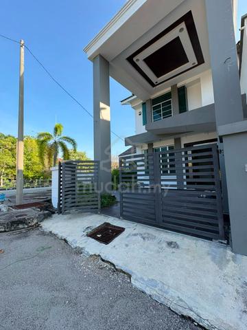 Rumah Teres 2 Tingkat Corner Lot 1