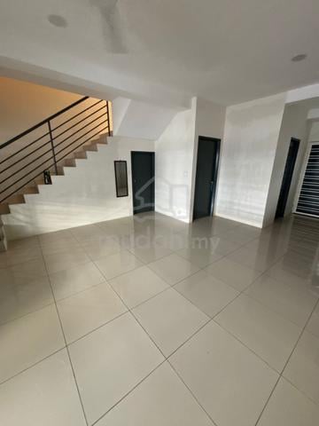 MURAH ⭐ 2 Storey Terrace Kita Bayu Cybersouth 1