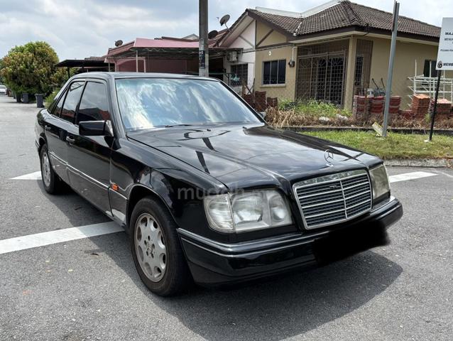 Mercedes Benz 230 2.3 (A) E230 E Class Sunroof 124 - 1