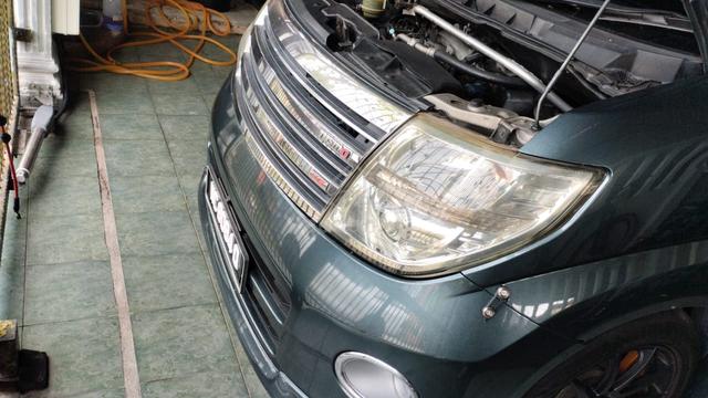2004 Nissan ELGRAND 3.5 V (A) - 2