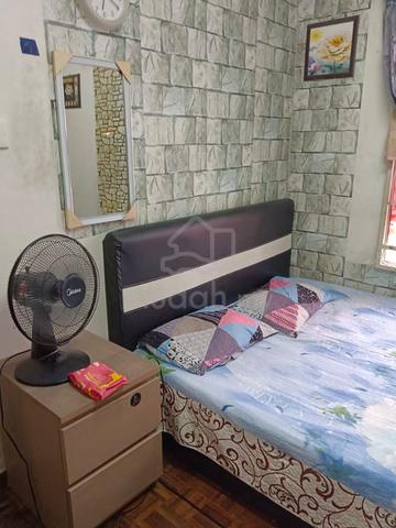 Bilik masterroom (attach toilet sekali) metro prima kepong 1