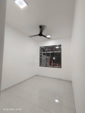 For Rent Single Storey Jalan Murai 2 Bandar Putra Kulai 1
