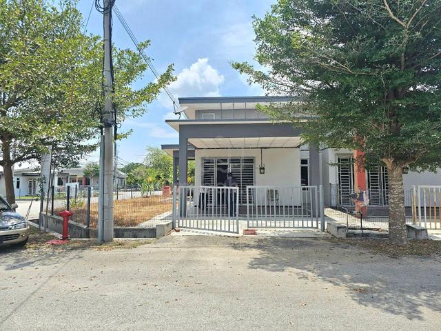 [Corner Lot Luas] Teres Setingkat Taman Lipat kajang Perdana 1