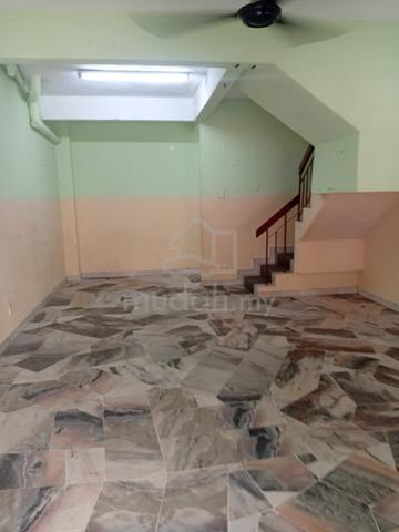 Puchong TMN INTAN ,2 Storey House (FULL LOAN) Near Near LRT FULL LOAN 1