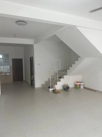 Taman Pulai Mutiara, 2 Storey Terrace, 18x65, 4 bed 3 bath 1