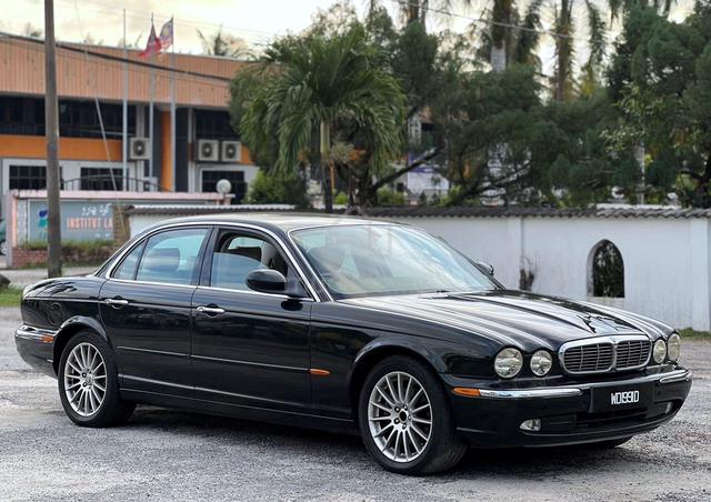 2007 Jaguar XJ6 X350 3.0 (A) - 1