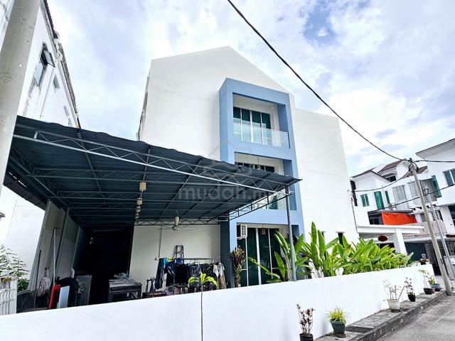 3 storey terrace corner at elite homes jelutong for sales 1