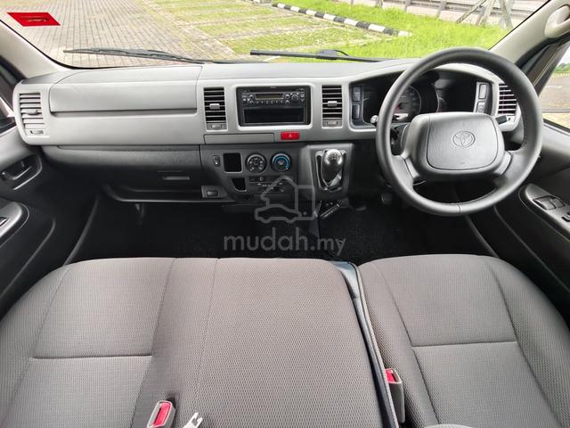 2010 Toyota Hiace 2.7 (M) Window Van High Roof - 4