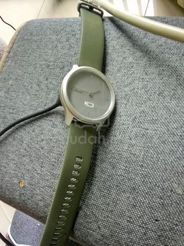 Garmin vivomove  - photo 2 of 5