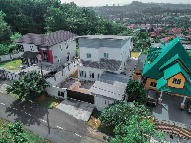 2 STOREY BUNGALOW WITH SUNRISE VIEW @ Sungai Merab 1