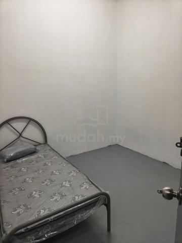 Tmn Nusa Sentral Shoplot Room Near Gelang Patah PTP / 2nd Link 1