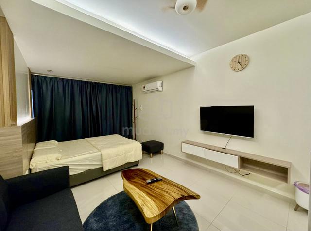 Api-Api Apartment 1