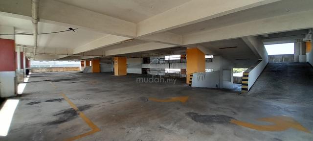 Car park building near Inti Subang Jaya for sale 3
