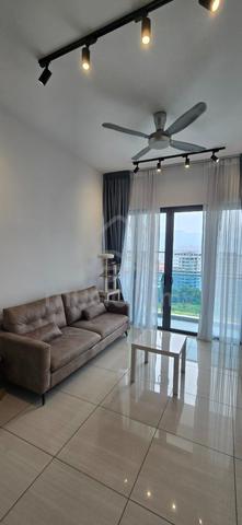 Queens Residences Q1 @ Queens Waterfront 1
