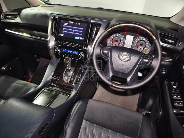 2015 Toyota Vellfire 2.5 ZG JBL Full Spec Like New - 4