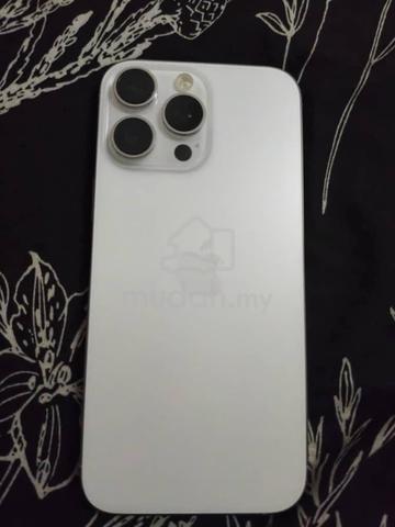 iphone 16 pro max - photo 2 of 3