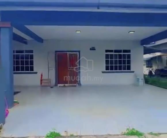 Midway Cresent Samarahan 1 Storey Terraced House For Rent 1