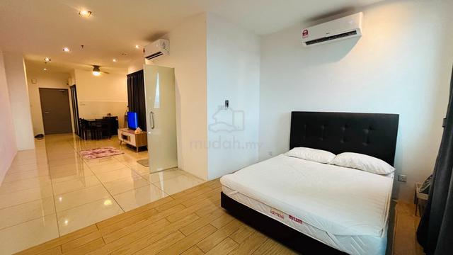Manhattan Suites @ ITCC 1