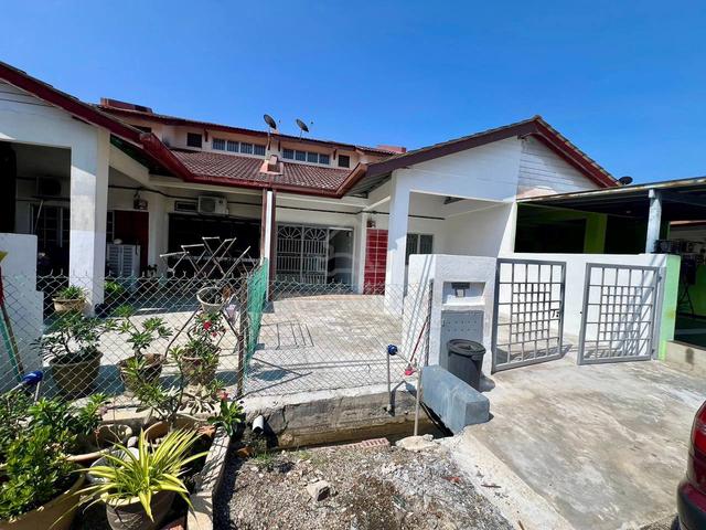NEWLY PAINTED 1.5-Storey Terrace House Taman Sungai Kapar Indah, Kapar 1