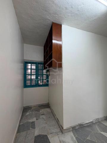 Taman Daya Shop Apartment 1