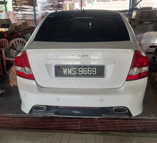 2004 Volvo S40 2.4 (A) - 2