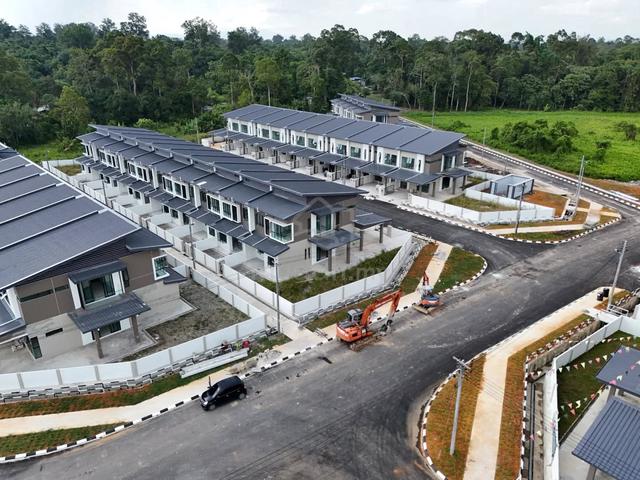 Central Villa Double Storey@ 5mins to Stutong/ BDC 1