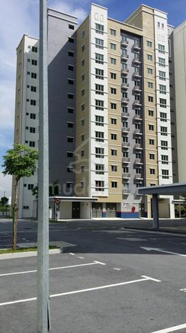 Akasia @ Berjaya Park 1