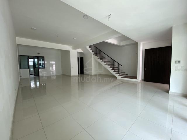 Setia Alam Duta Villa Superlink 3 Storey 26*82sqft basic unit for sale 1