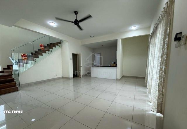 Fully Renovated Bandar Parkland Klang 2 Storey Bungalow House For rent 1