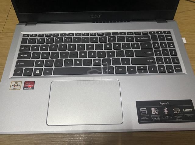 Acer Aspire 3 - photo 2 of 3