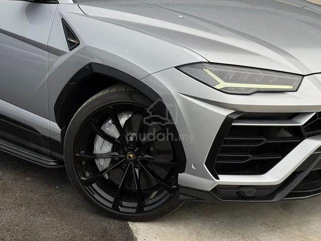 GRADE 5A B&G UNREG 2022 Lamborghini URUS 4.0 (A) - 5