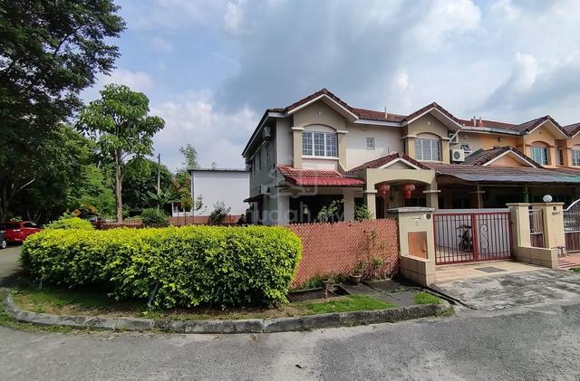 700 Thousand ++ Double Storey Corner Lot @ Taman Putra Prima Puchong 1