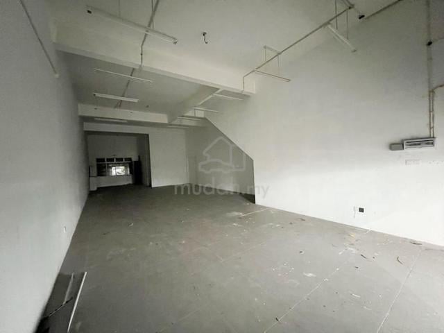 Facing Main Road Three Storey Shoplot Intermediate TUTA Jalan Pendekar 1