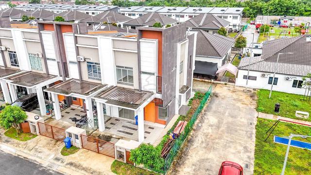 ENDLOT | BRAND NEW Double Storey Seksyen 29 Shah Alam House For Sale 1
