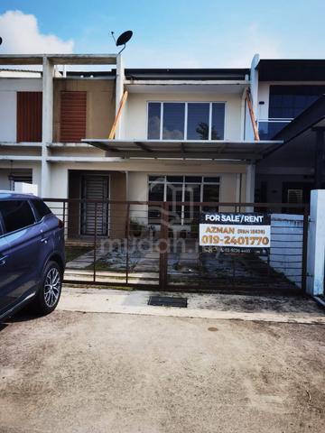 Double storey Bandar Enstek 1