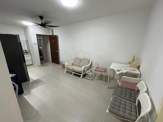 Pinang Court 1