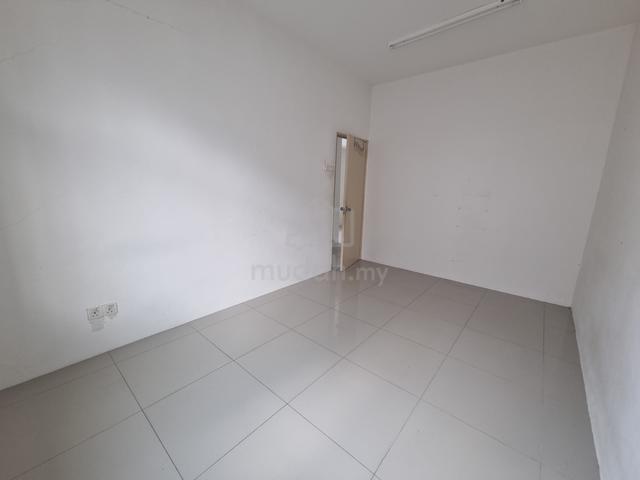 3 Storey Terrace Corner House @ Lengkok Pantai Jerjak For Sale 2