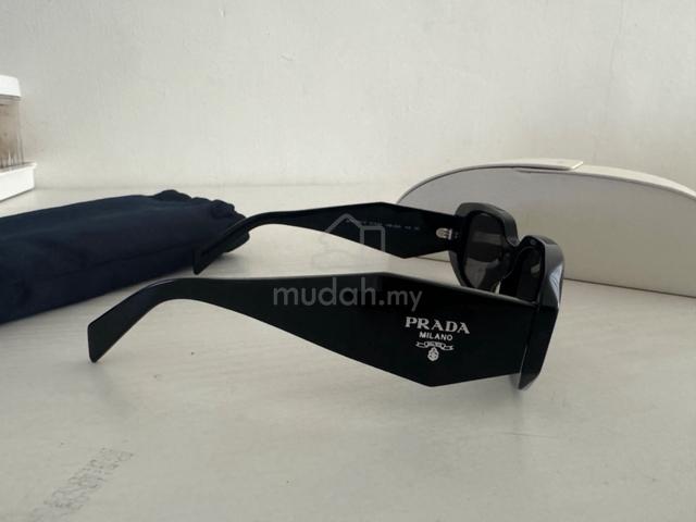 Prada sunglasses for sale - photo 3 of 6