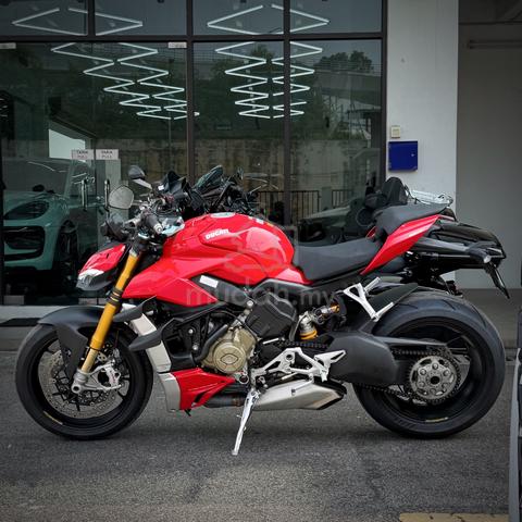 Ducati Streetfighter V4S Unreg - photo 4 of 6