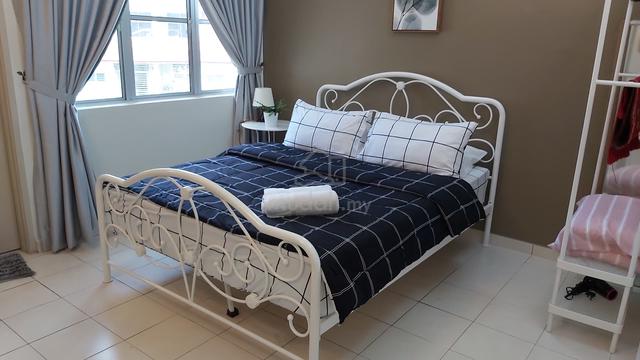 Alpine Village Apartment 5